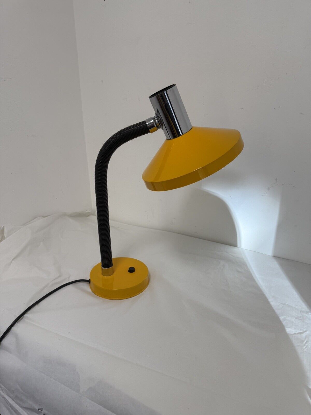 Mid Century 60s 70s Yellow Swan Neck Table Lamp Space Age Design 61cm