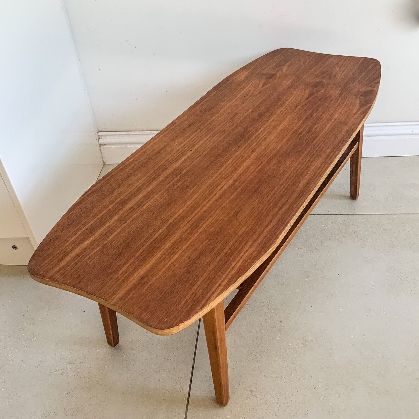 MCM Teak Surfboard Coffee Table Magazine Rack 60s 70s  105 Cm